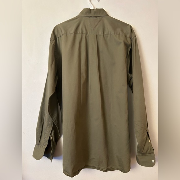 Tommy Hilfiger Men’s Dark Green Long-Sleeved Shirt - Picture 2 of 7